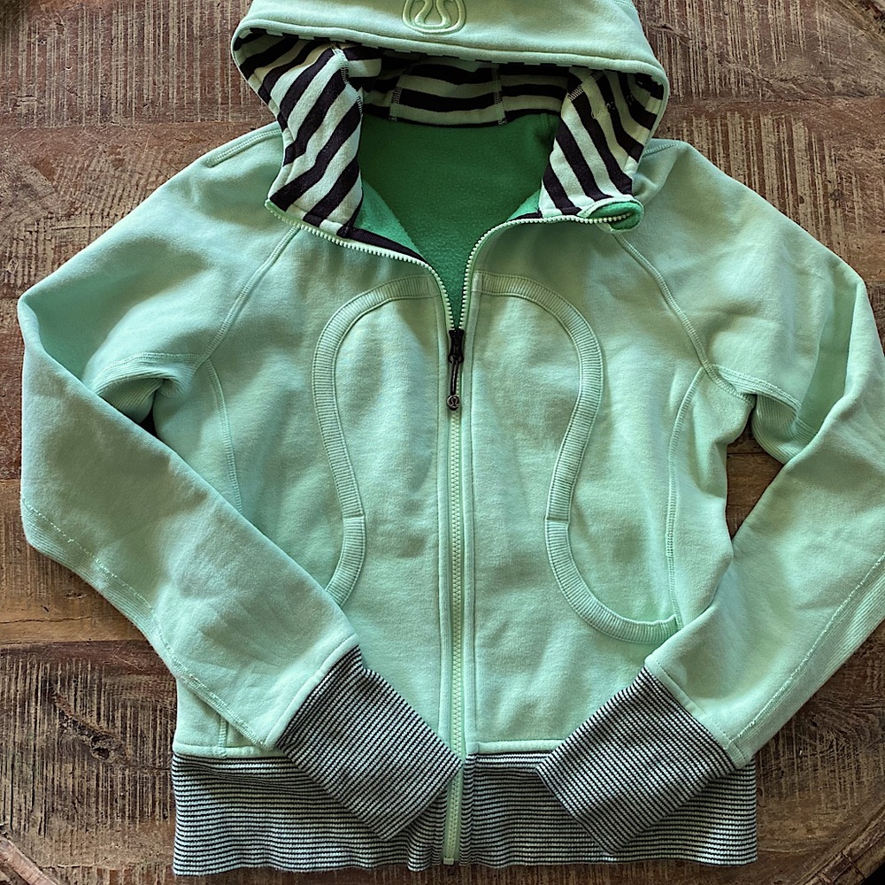 Lululemon Sweatshirt
